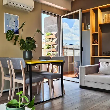 Modern Flat In Center アパート ティラナ