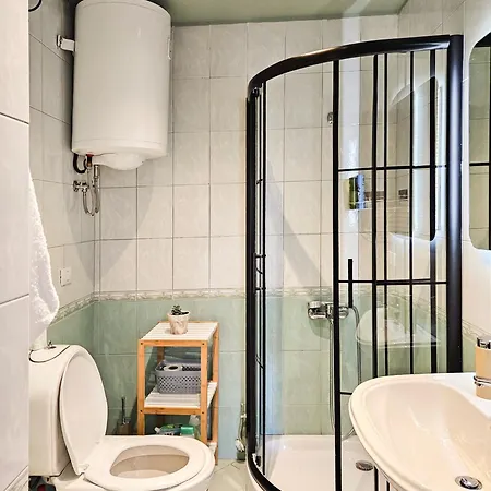 아파트 Modern Flat In Center