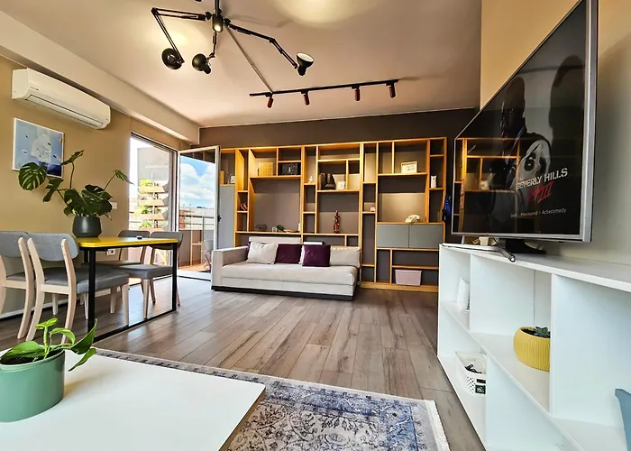Modern Flat In Center Apartment